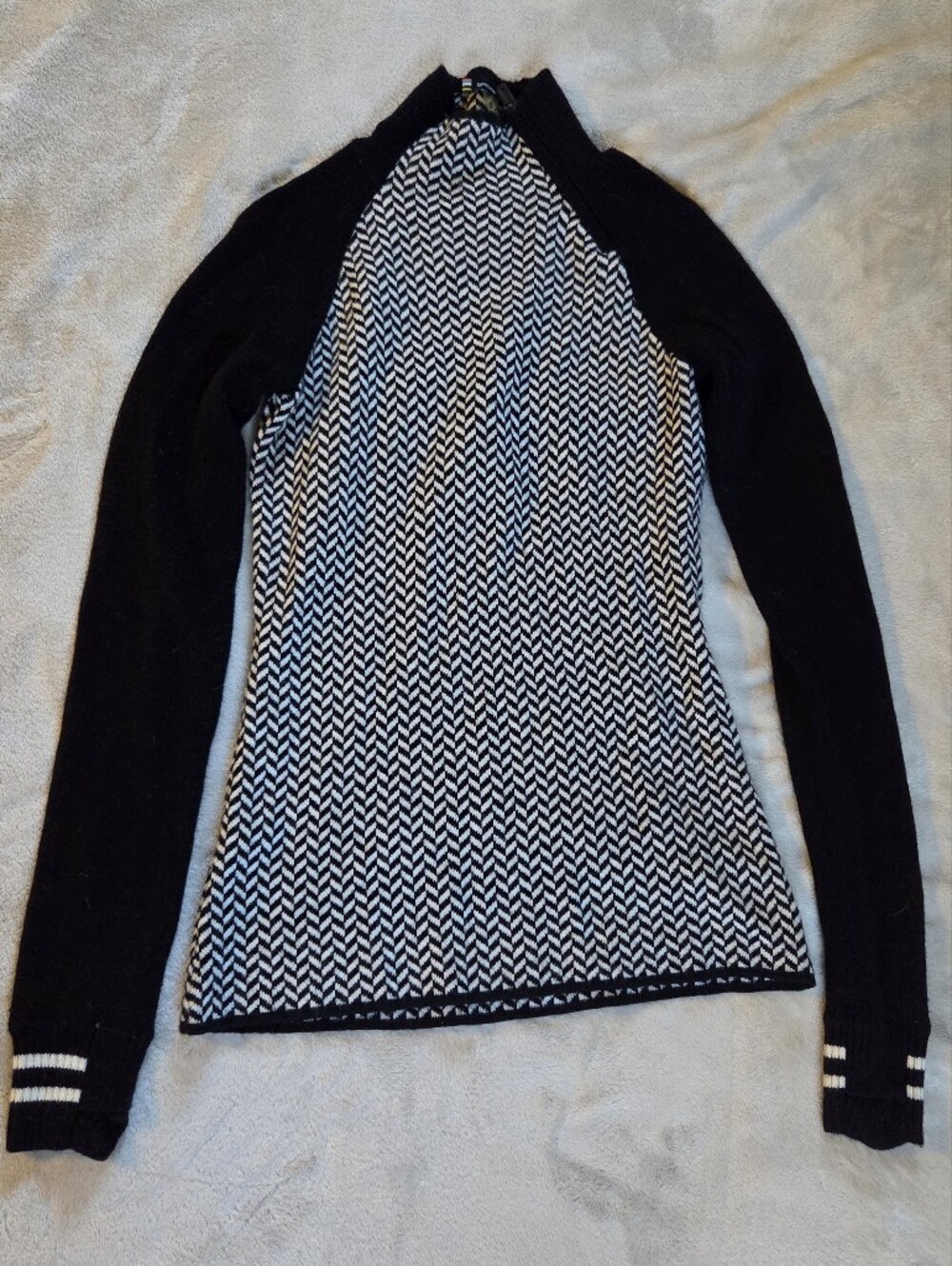 Smartwool Black & White Chevron Cowl Neck Sweater Womens Small Merino Wool Blend